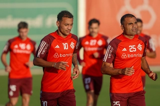 Atletas durante atividade no CT Parque Gigante. Foto: Ricardo Duarte/Inter