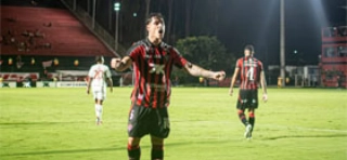 Terceiro Tempo - Bola Cheia - Vitória - O time baiano se recuperou após duas derrotas para ganhar do Inter em casa e, de quebra, deixar a zona de rebaixamento, empurrando, pelo menos momentaneamente, o Santos para ela. Nessa toada, seguiremos com os dois clubes soteropolitanos na Série A do Brasileirão!