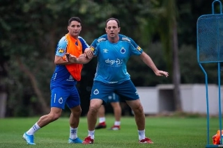 Ex-camisa 10 da Raposa criticou a postura de Ceni no clube. Foto: Bruno Haddad/Cruzeiro