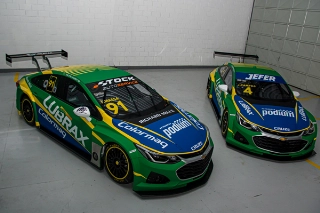 Carros de Felipe Massa e Julio Campos. Foto: Divulgação/Lubrax Podium