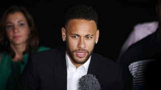 Neymar falou a amigo que teve problema em encontro íntimo antes de acusação