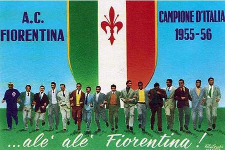 O pôster comemora o título italiano conquistado pela Fiorentina na temporada 1955/56. Julinho Botelho fazia parte daquele grande time