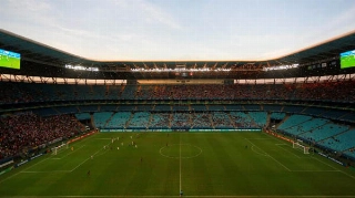 Estreia da Copa América em Porto Alegre tem Arena vazia e vaias