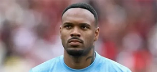 Terceiro Tempo - Bola Cheia - Carlos Miguel - Carlos Miguel demorou, mas parece que, enfim, engrenou com a camisa do Palmeiras. Contra o Fluminense, por exemplo, ele foi o nome do jogo, garantindo, com defesas milagrosas, mais uma vit&oacute;ria do l&iacute;der Palmeiras no Brasileir&atilde;o. Ser&aacute; que ainda d&aacute; tempo de concorrer a uma vaga na Copa? 

