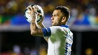 Livre no mercado, Daniel Alves avisa que "não tem medo de desafios