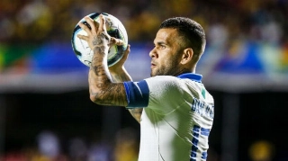 Daniel Alves no jogo Brasil x Bolívia na Copa América. Foto: Lucas Lima/UOL