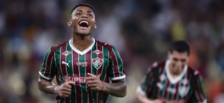 Terceiro Tempo - Bola Cheia - Fluminense - &Eacute; verdade que o Corinthians, advers&aacute;rio do Tricolor das Laranjeiras na &uacute;ltima rodada, n&atilde;o anda nada bem das pernas. Mas a campanha do time carioca comandado por Lus Zubeldia &eacute; muito boa neste in&iacute;cio de Brasileir&atilde;o, tendo chegado &agrave; vice-lideran&ccedil;a.