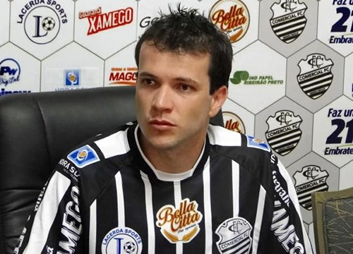 Daniel Paulista - Ex-volante Comercial-SP, Santos, Náutico e Sport