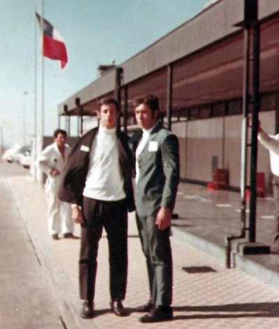 Luís Carlos Galter e Diogo (dir), em fevereiro de 1969, em uma das viagens do Corinthians pelo mundo