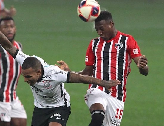 São Paulo empata com Vasco e segue sem vencer fora de casa no