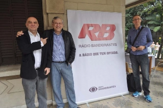 Emissora montou um estúdio no local para comemorar seu aniversário. Foto: Marcos Júnior Micheletti/Portal TT