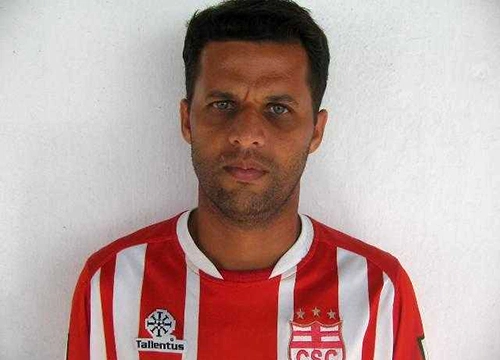 Clayton - Ex-meia-esquerda do Santa Cruz, Internacional e Botafogo