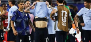 Terceiro Tempo - Bola Murcha - Sele&ccedil;&atilde;o do Uruguai - Mais um vexame da Celeste em Copa do Mundo, sem conseguir passar da fase de grupos. O outrora protagonismo de nossa rival eterna (o que aconteceu na final da Copa de 50 jamais ser&aacute; esquecido), deu lugar a um sombrio cen&aacute;rio, com jogadores comuns que n&atilde;o vem honrando a tradi&ccedil;&atilde;o do selecionado.