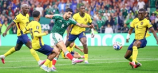 Terceiro Tempo - Bola Murcha - Equador - Foi ilus&oacute;ria a vit&oacute;ria diante da Alemanha na fase de grupos, que claramente tirou o p&eacute; na &uacute;ltima partida daquela fase, A equipe sul-americana n&atilde;o ofereceu nenhuma resist&ecirc;ncia ao M&eacute;xico e se despediu da Copa do Mundo.