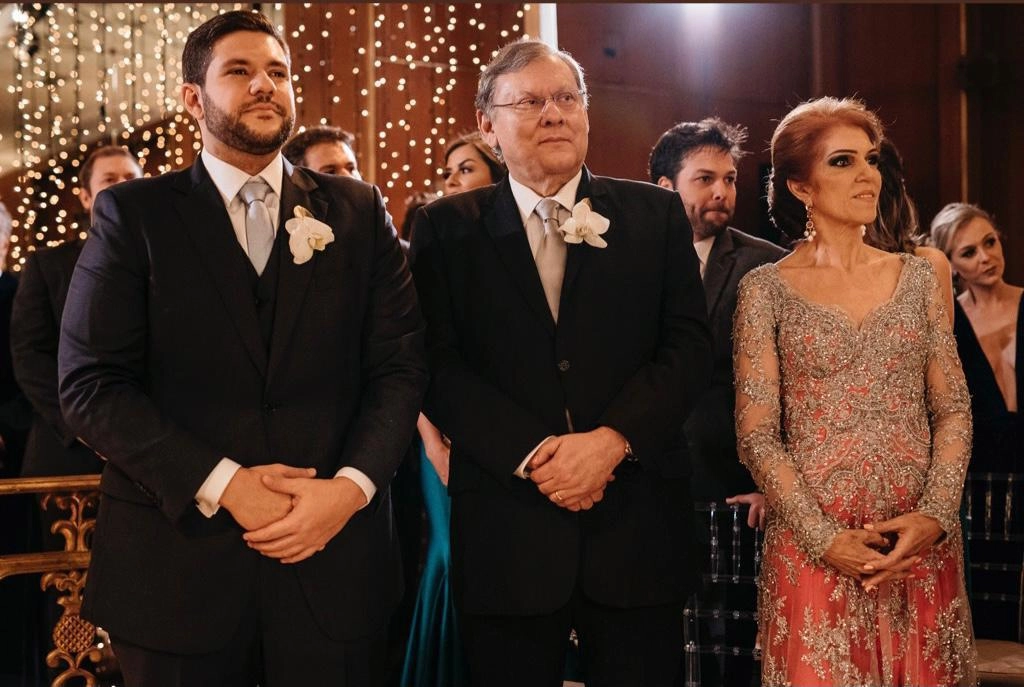 Em 7 de setembro de 2018 no Jockey Club de São Paulo, dia do casamento do filho caçula Netto Neves com Lais Yasmin, Netto, Milton e Lenice. Foto: arquivo pessoal da família Neves