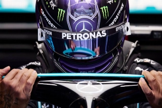 Brit&acirc;nico entra para a casa dos tr&ecirc;s d&iacute;gitos. Foto: Mercedes-AMG Petronas F1