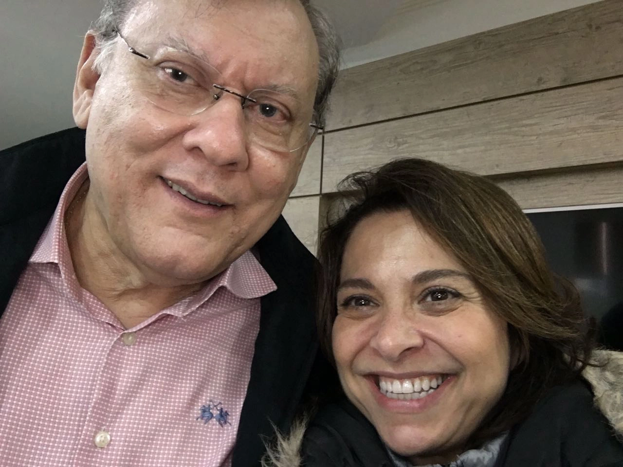 Milton Neves e Renata Perobelli