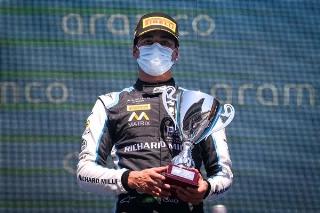 Brasileiro pontuou nas três provas em Montmeló. Foto: Dutch Photo Agency
