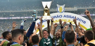 "Neste ano, o Palmeiras será bicampeão mundial", afirma Jair Bolsonaro
