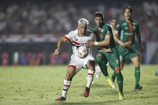 Calleri em ação contra a equipe chilena pela segunda rodada da competição. Foto: Rubens Chiri/São Paulo