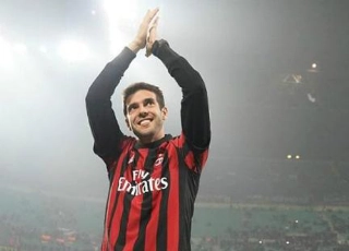 Ídolo do Milan, o ex-jogador brasileiro se aposentou no ano passado no Orlando City