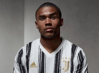 Atacante que pertence à Juventus se encontrou com dirigentes gremistas. Foto: Instagram/Reprodução