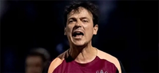Terceiro Tempo - Bola Murcha - Fernando Diniz - Fernando Diniz come&ccedil;ou muito bem no Corinthians. Mas, nos &uacute;ltimos tempos, o t&eacute;cnico parece ter &ldquo;perdido a m&atilde;o&rdquo;, e a equipe vem em queda-livre no Brasileiro. &Eacute; preciso ter cuidado, pois o Z-4 est&aacute; cada rodada mais pr&oacute;ximo. E o pr&oacute;ximo rival &eacute; simplesmente o... Flamengo!  