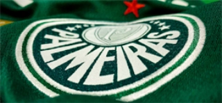 Terceiro Tempo - Bola Cheia - Palmeiras - Que passeio! O Verd&atilde;o atropelou o Corinthians por 4 a 1, mas poderia ter aplicado uma goleada hist&oacute;rica! Sobrou organiza&ccedil;&atilde;o e vontade diante do maior rival. E ainda deu para poupar jogadores! O Palestra segue firme na briga pelo t&iacute;tulo brasileiro. 