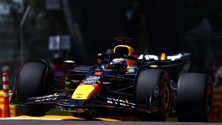 Tricampeão igualou um recorde de Ayrton Senna. Foto: Oracle Red Bull Racing