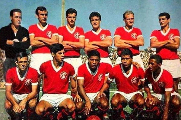 Campeonato Brasileiro de Futebol de 1967 (Torneio Roberto Gomes Pedrosa) –  Wikipédia, a enciclopédia livre