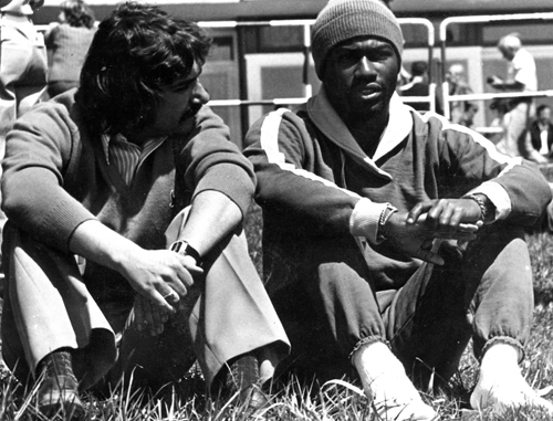 O jogador Edu (ex-Santos) e S&eacute;rgio Barbalho na Alemanha, em 1974. 
