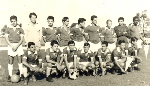 Em pé: Carlos Miguel Araújo (o Carlinho Boca de Véia), William Peres Lemos, Alúcio Augusto de Melo, Laércio Salomão (o Lézinho), Fernando Eduardo Montanari (o Fominha), Antonio Bianchi (o Mixirica), Câmpoli, Delfo Antonio Campedelli e Antônio Januário (o Camila). Agachados: Jairo Rondinelli, Ismael Faria de Abreu, Edson Dino, Cesare Bianchi, Américo Sérgio Montanari (o Cavadeira), Antônio Carlos Violi (o Tôti) e Agripino Pereira Filho (o Pininho).