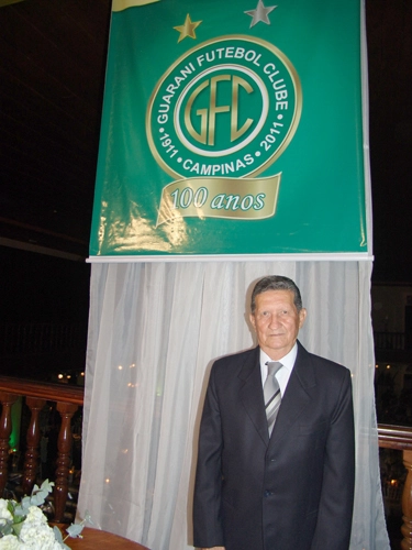 Festa de 34 anos do título do Guarani emociona homenageados