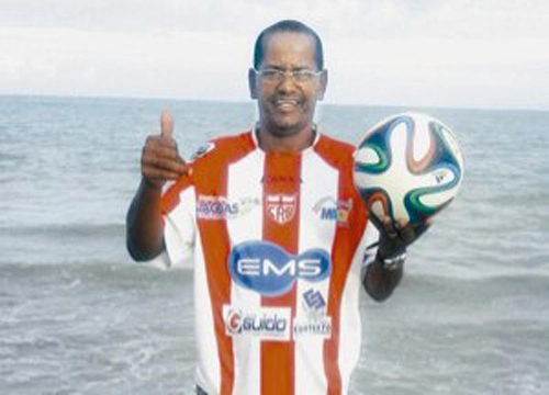 Cafezinho - Ex-lateral do Vasco, Náutico e CRB