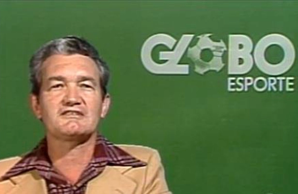 O grande Léo Batista, apresentando o Globo Esporte na década de 80