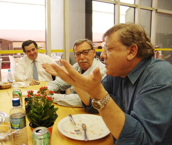 Milton, ao lado do criador Jorge Rubez e com o Secret&aacute;rio de Agricultura, Jo&atilde;o de Almeida Sampaio Filho