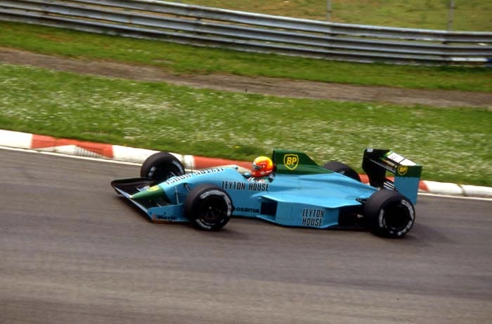 A equipe March mudou de nome para Leyton House. Newey projetou um ótimo chassi, que fez seus dois pilotos, Ivan Capelli e Maurício Gugelmin (foto), conseguirem bons resultados em 1988, apesar das limitações do motor Judd de oito cilindros. Foto: Divulgação