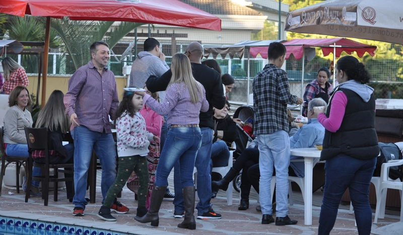 Jovempanistas reunidos no Arraiá do Mirtão!