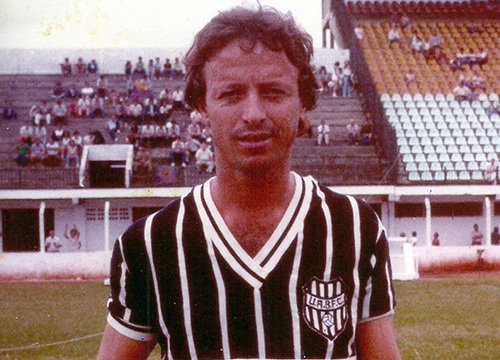 Mika - Ex-lateral-direito do Corinthians, Figueirense e XV de Piracicaba