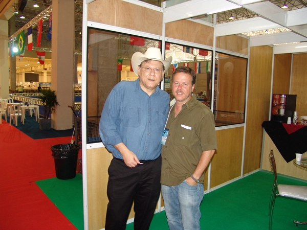 Milton Neves e o criador das ra&ccedil;as Santa Ines e Anglo-Nubiano, Fernando Fabrini