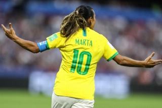 Quatro momentos em que o Brasil perdeu a chance de se tornar uma potência no futebol feminino