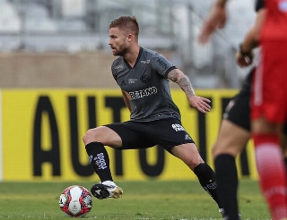 Centroavante Eduardo Sasha entrou no radar do Tricolor. Foto: Pedro Souza/Atlético