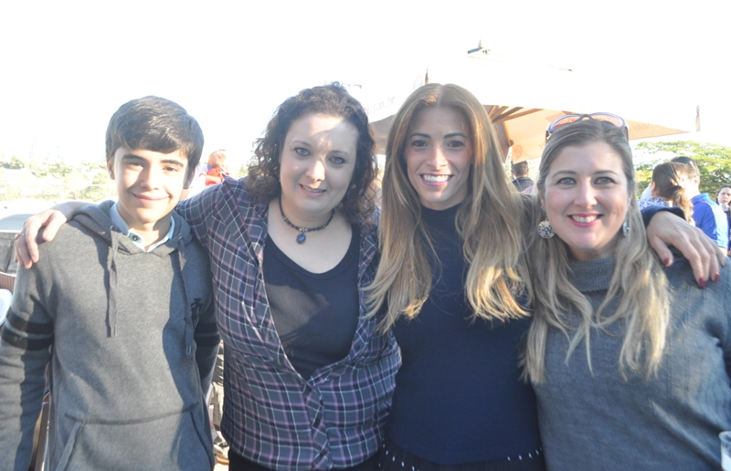 Lucas Allabi, Vanessa Haddad, Andrea Allabi e Andrea Natali