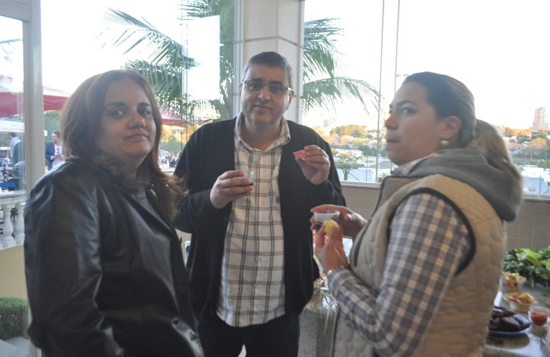 Márcia Aparecida, Vanderlei Luiz e Fernanda Olivares