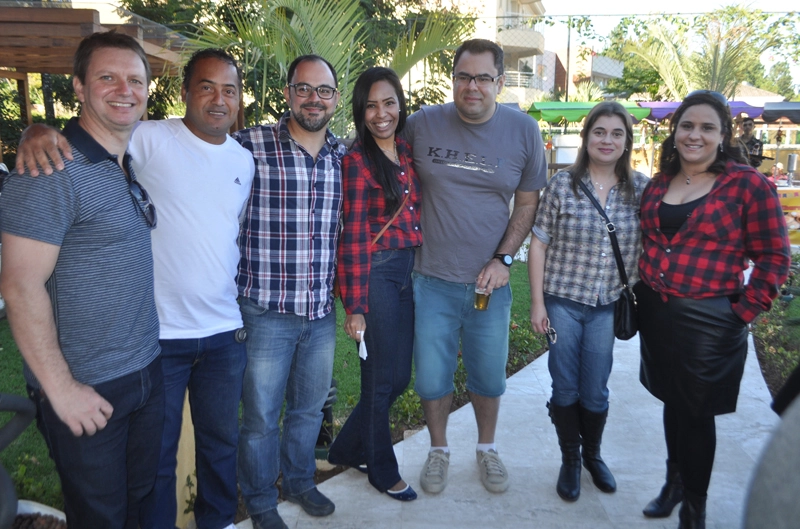 Marcos Rosendo, Boris Maciel, Monique Bruno, Leonardo Guandeline, Rodrigo Bologno, Juliana Silviero e Lucianne Tahan