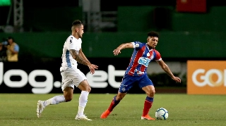 Corinthians deve receber R$ 13 mi e ceder 10% ao Flu em venda de volante