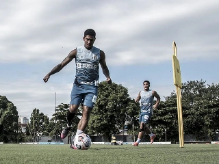 Raniel é um dos jogadores em recuperação que deve voltar ao time nos próximos meses. Foto: Ivan Storti/Santos FC