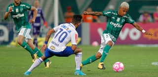 Palmeiras encaminha venda para a Ucrânia e já tira Tchê Tchê de treinos