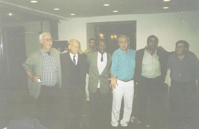 Na festa dos veteranos do Palmeiras. Da esquerda para a direita: Nicolau é o primeiro, Dorval o terceiro, , depois Zé Carlos e César Maluco
