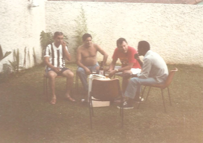 Kalef, Gildo, Milton Neves e Dorval, batendo um papo gostoso na casa de Nicolau Anechinni